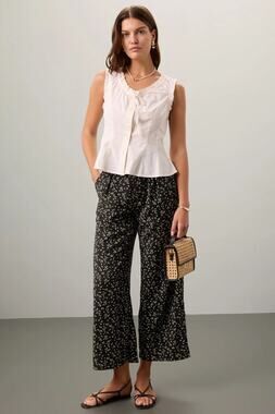 Love Whit Black Floral Printed Trousers Cropped Wide Leg Pants Sz 2 | Boho Chic